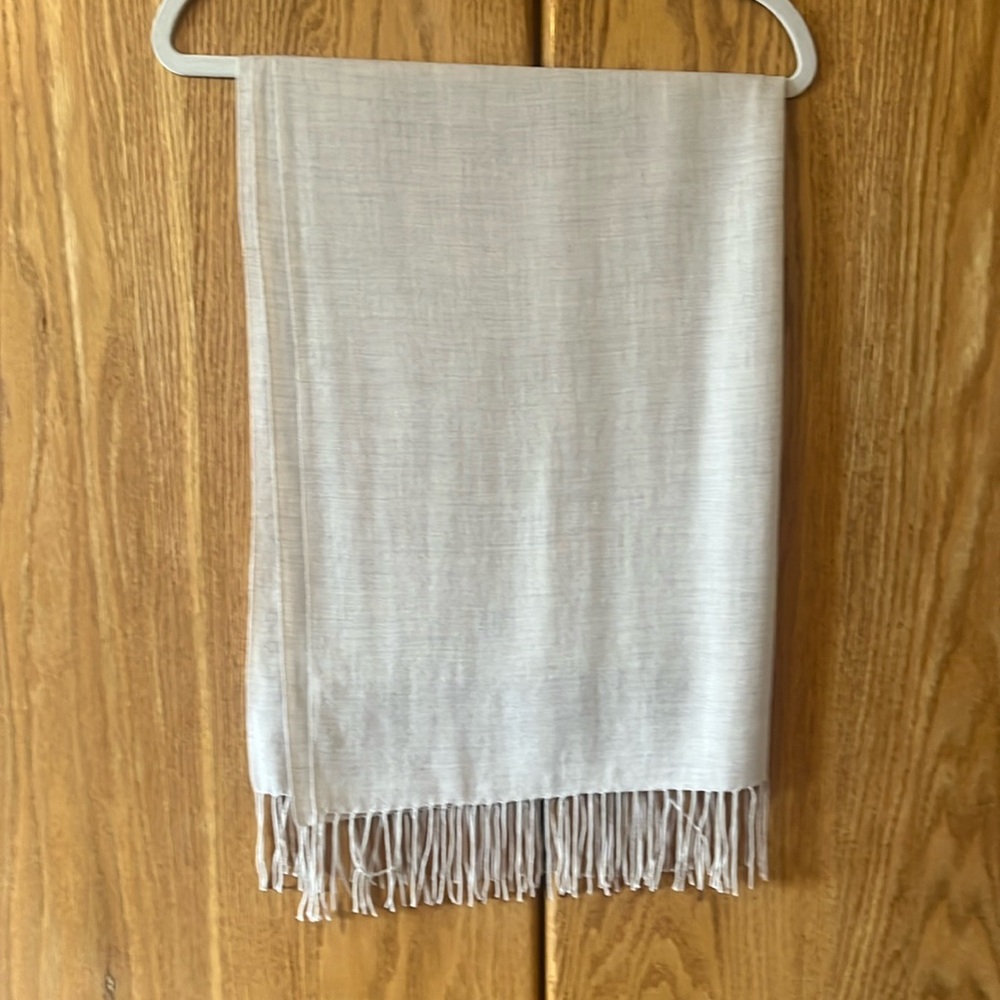 Tissue weight cashmere scarf